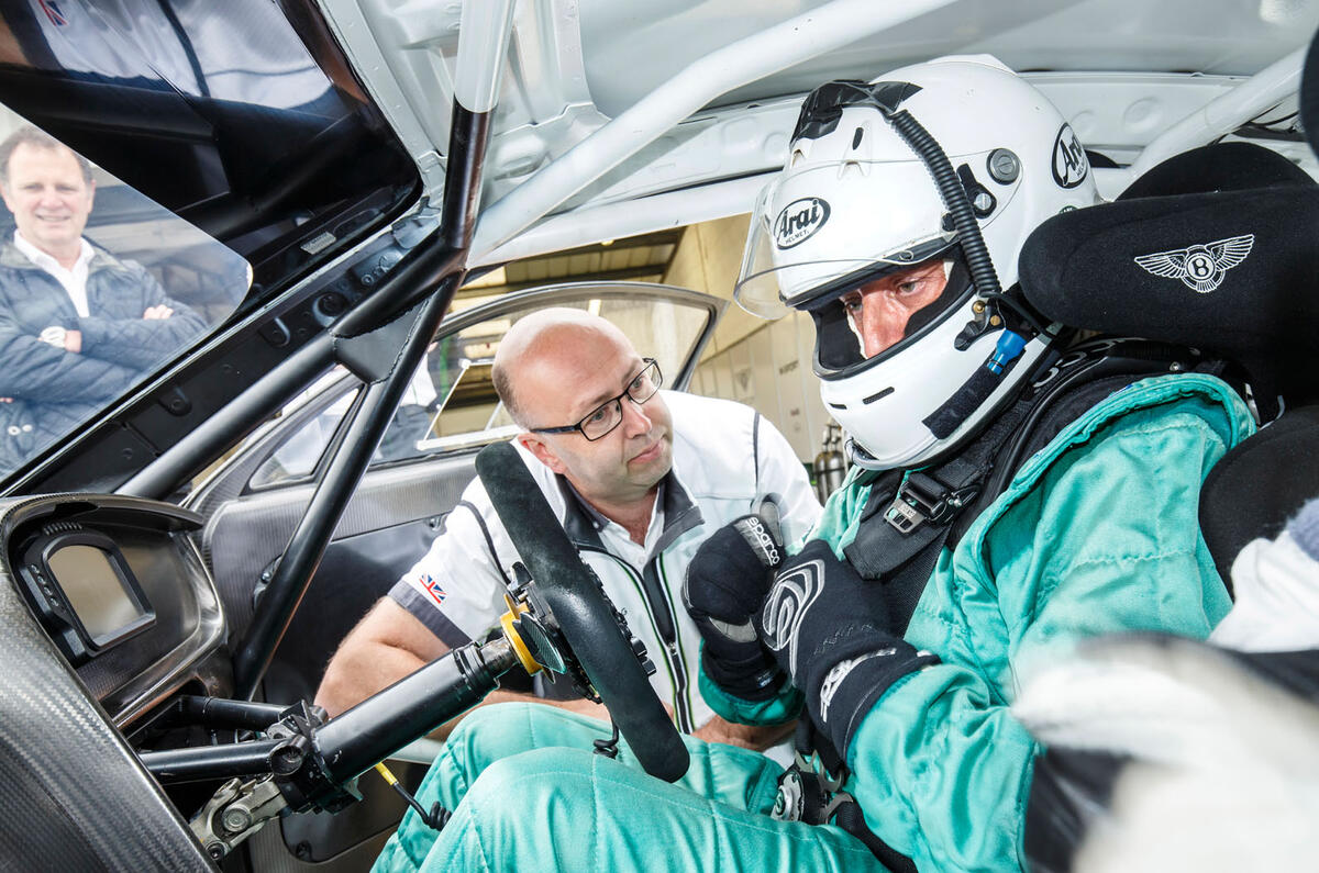 Bentley Continental GT3 vs Bentley Continental GT3-R
