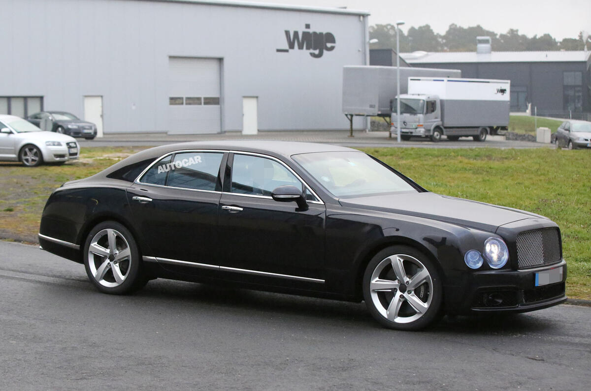 2016 Bentley Mulsanne spy photo