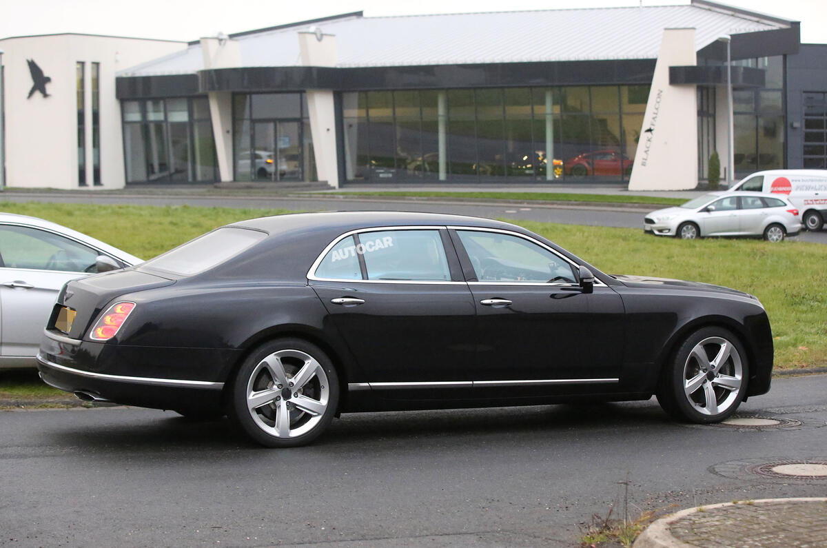 2016 Bentley Mulsanne spy photo