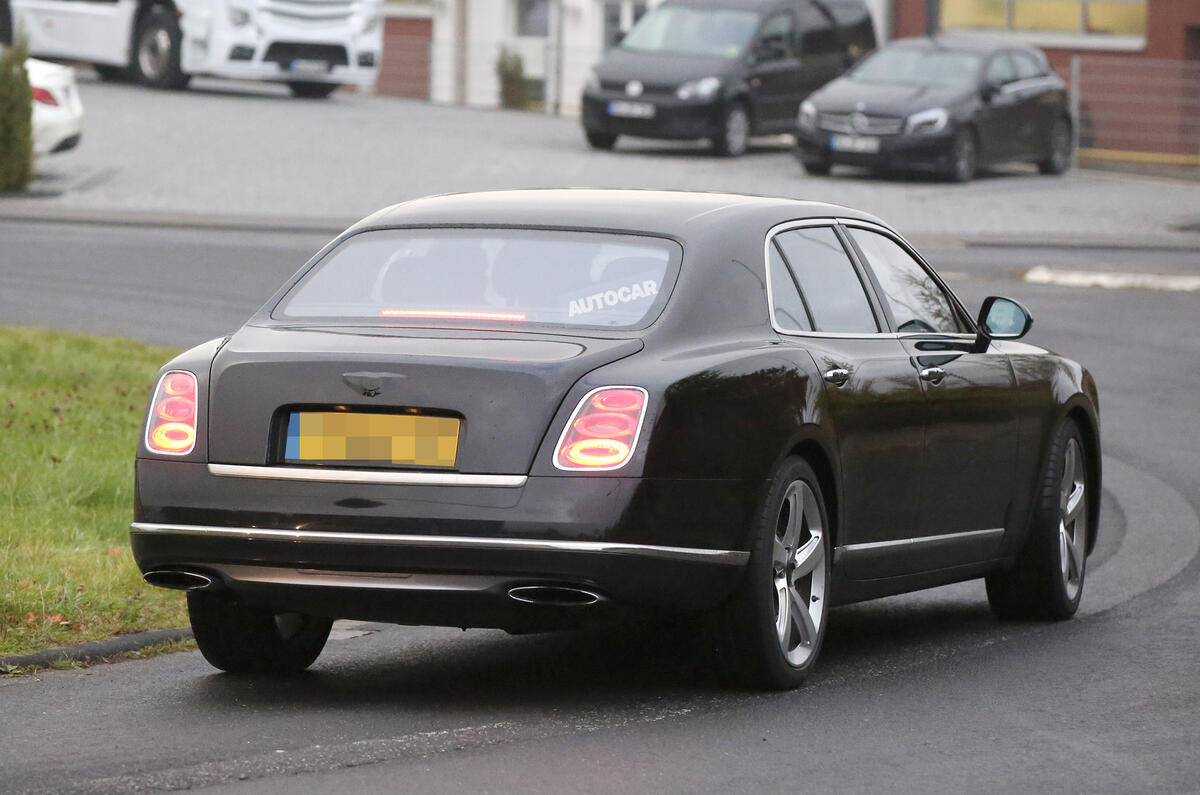 2016 Bentley Mulsanne spy photo