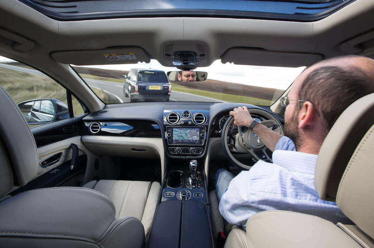Bentley Bentayga vs Range Rover