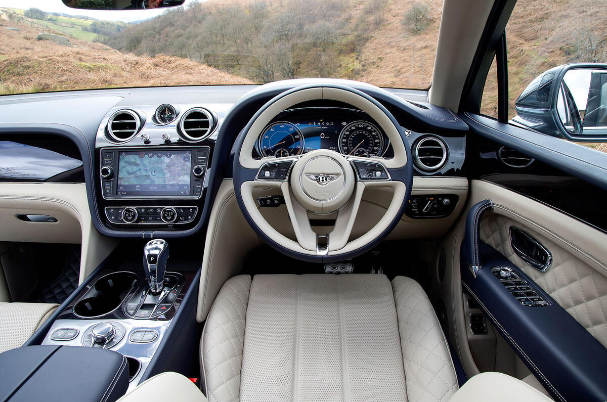 Bentley Bentayga vs Range Rover