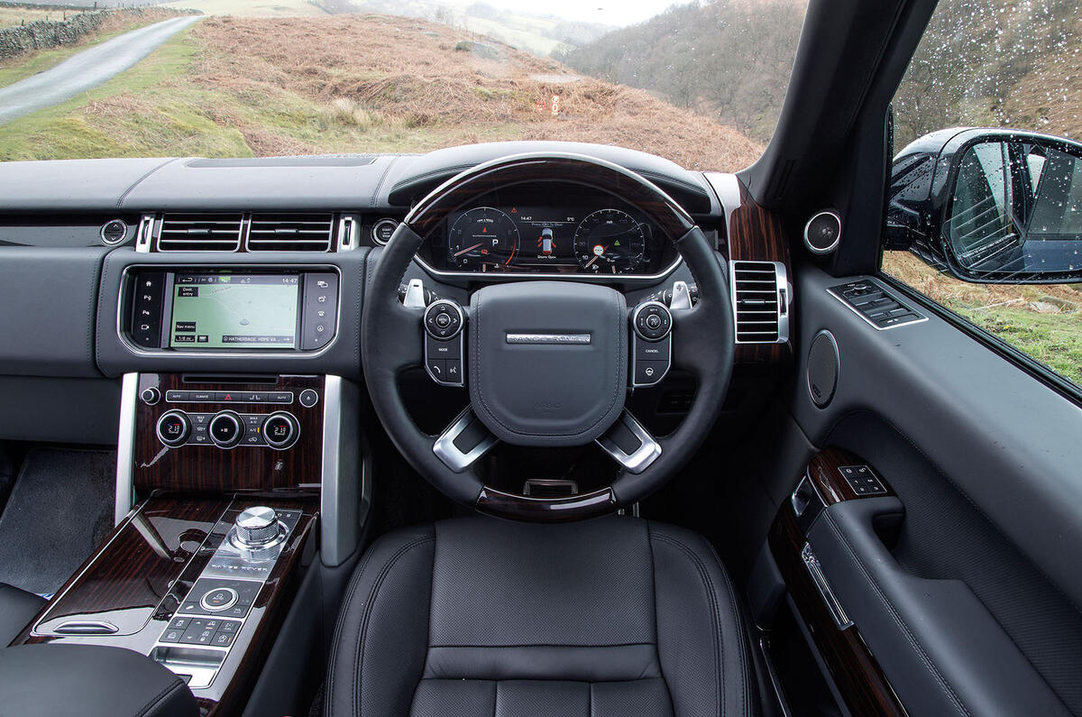 Bentley Bentayga vs Range Rover