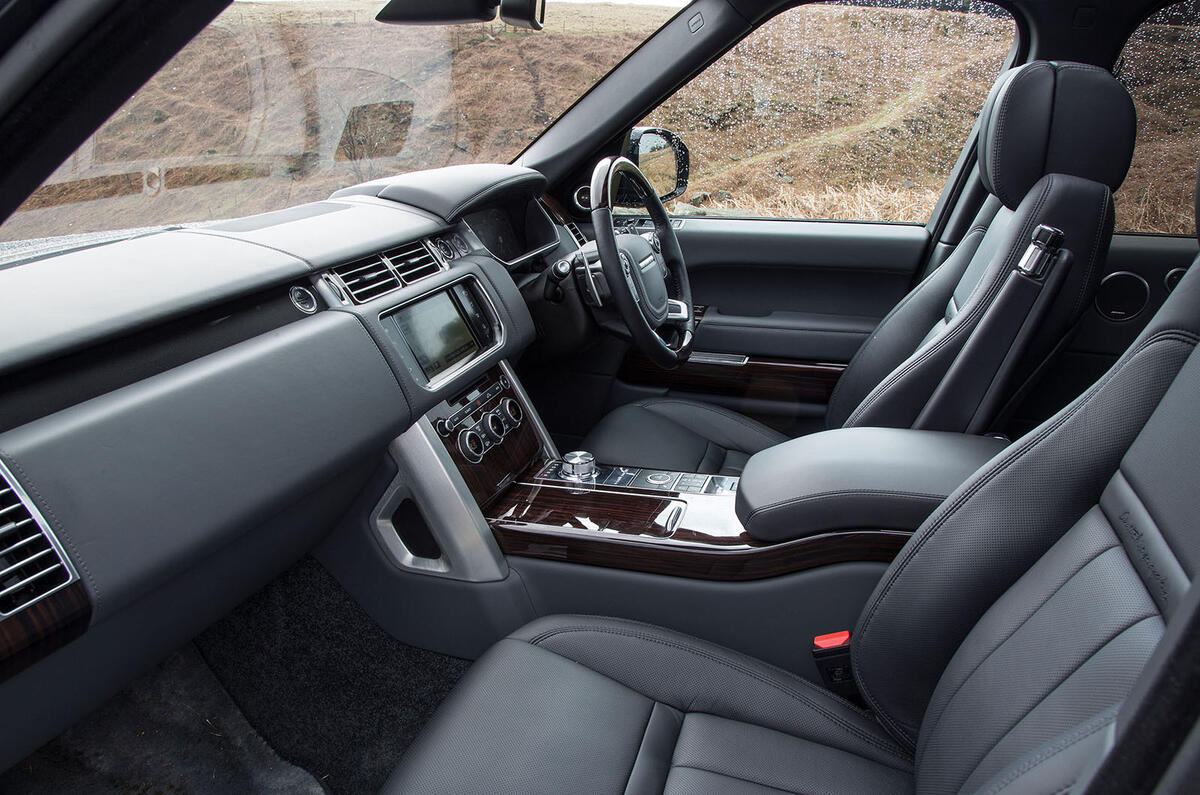 Bentley Bentayga vs Range Rover