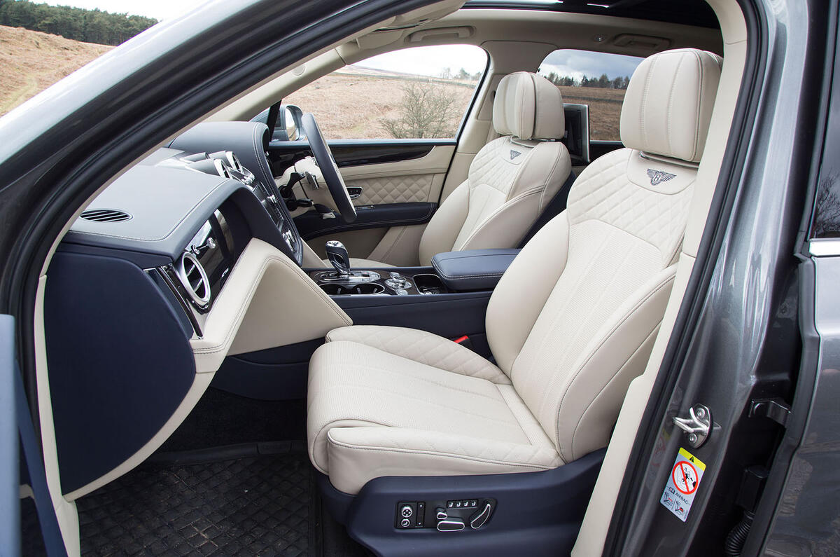 Bentley Bentayga vs Range Rover
