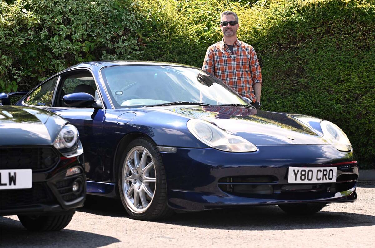 Bentley feature Porsche 911 Bentley feature Porsche 911