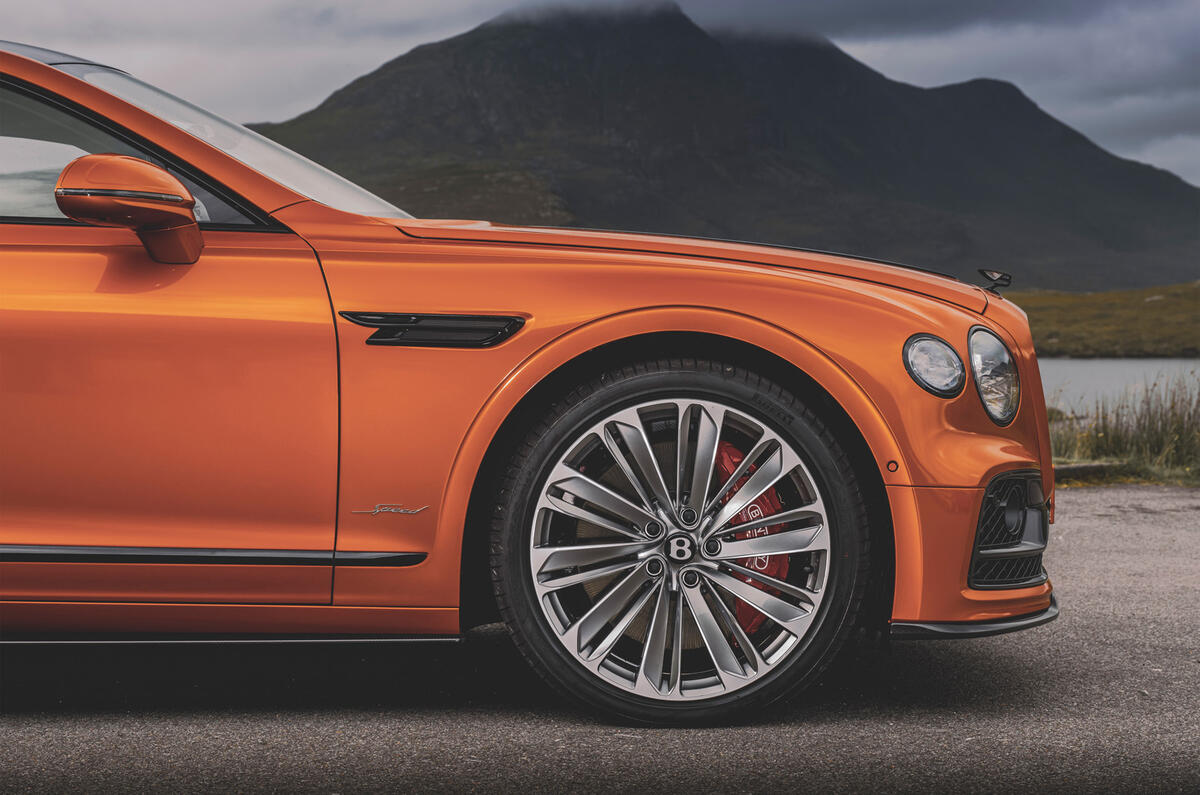 Bentley Flying Spur Speed side front wheels