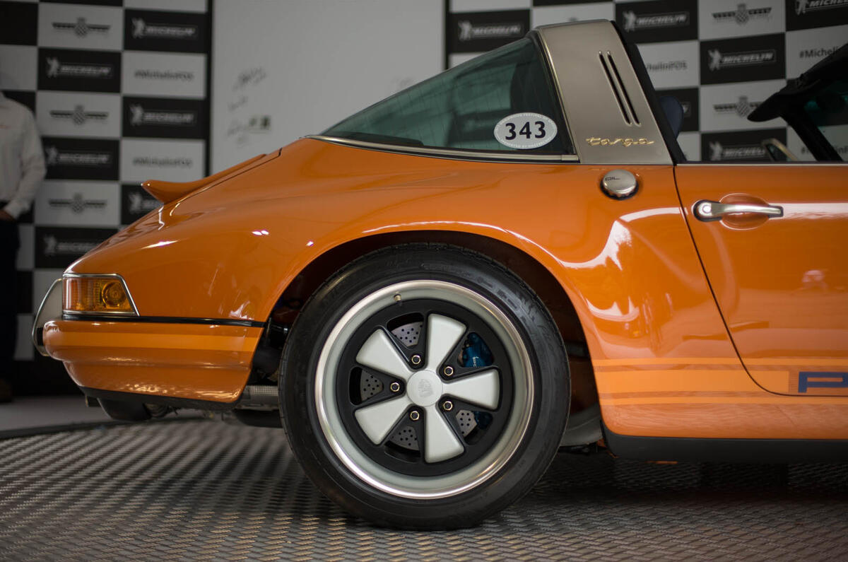 SINGER 911 TARGA