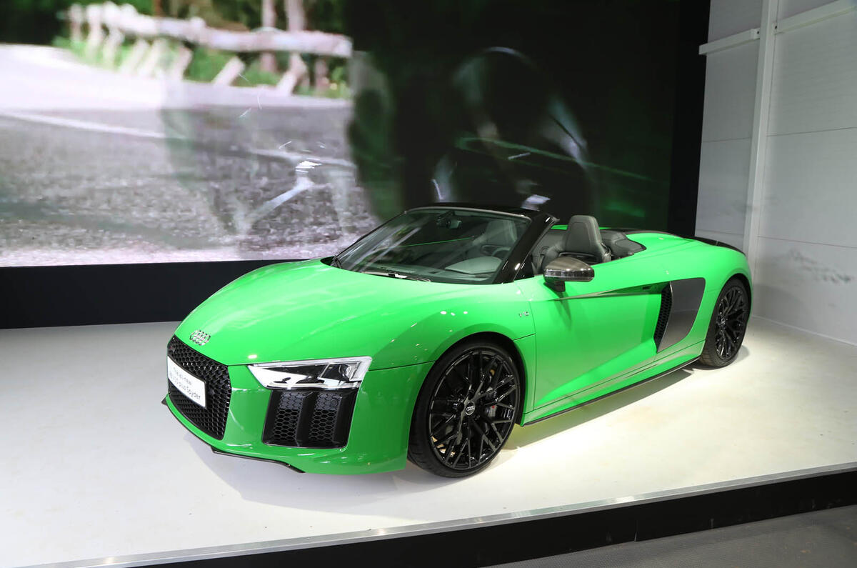 AUDI R8 V10 PLUS SPYDER