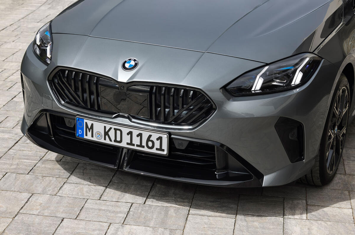 bmw 1 series facelift 20245 04