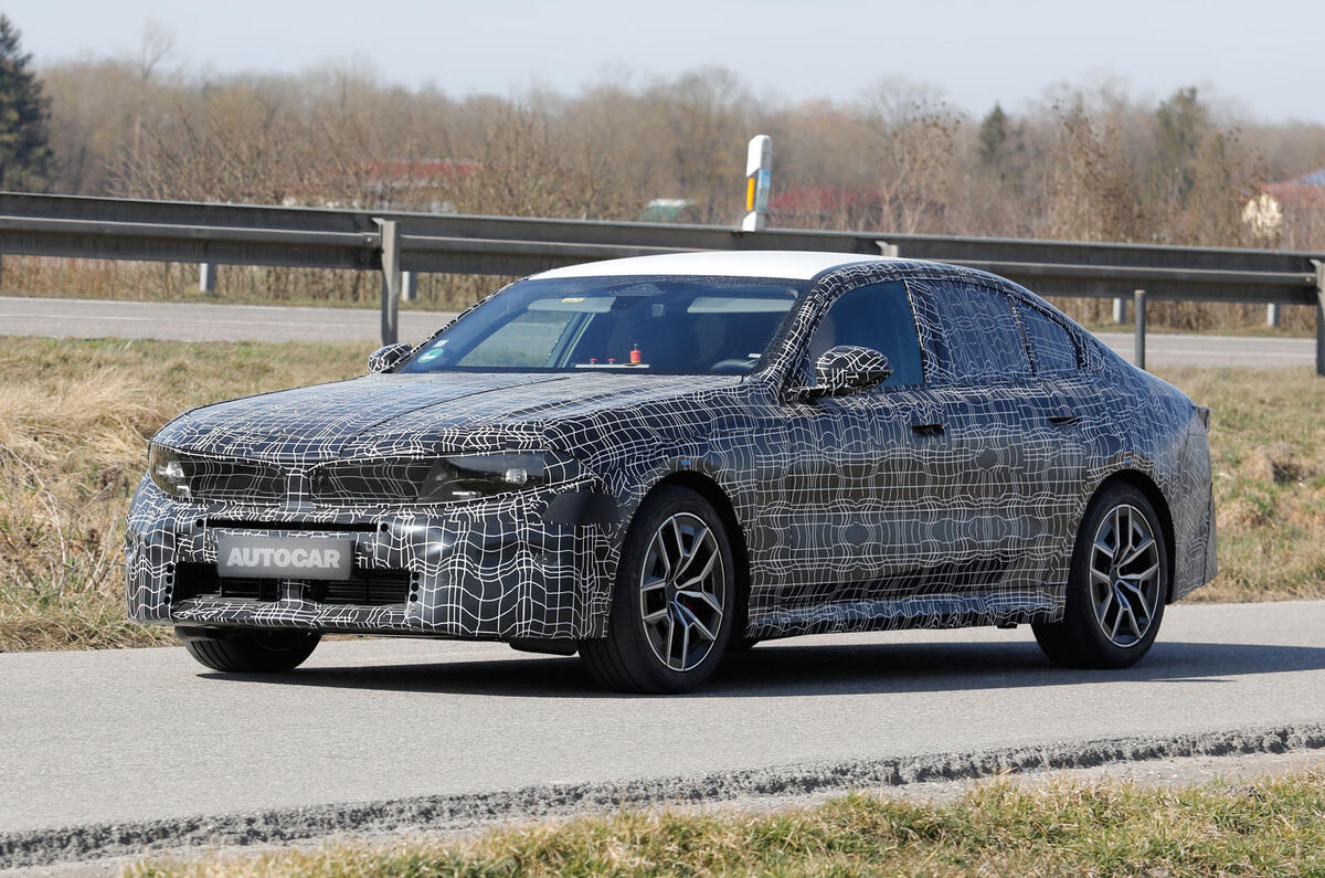 BMW 5 Series Neue Klasse update camo front quarter 2 BMW 5 Series Neue Klasse update camo front quarter 2