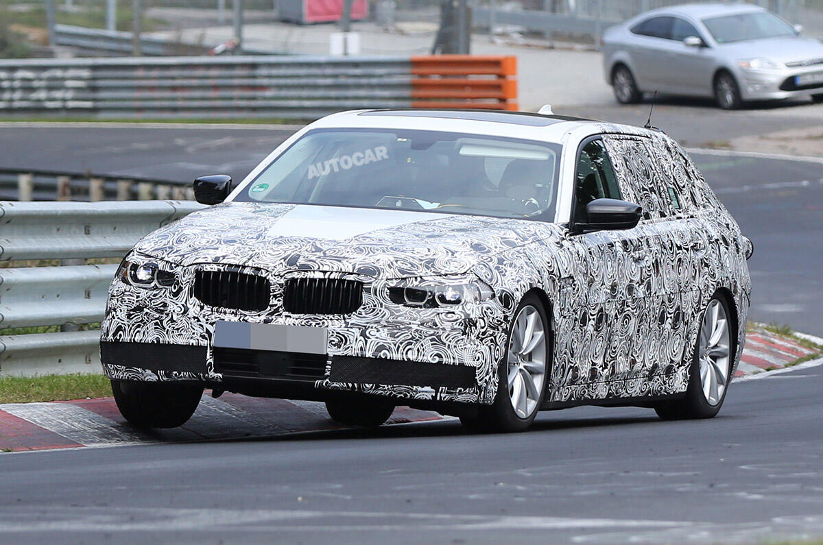 BMW 5 Series Touring spy shots