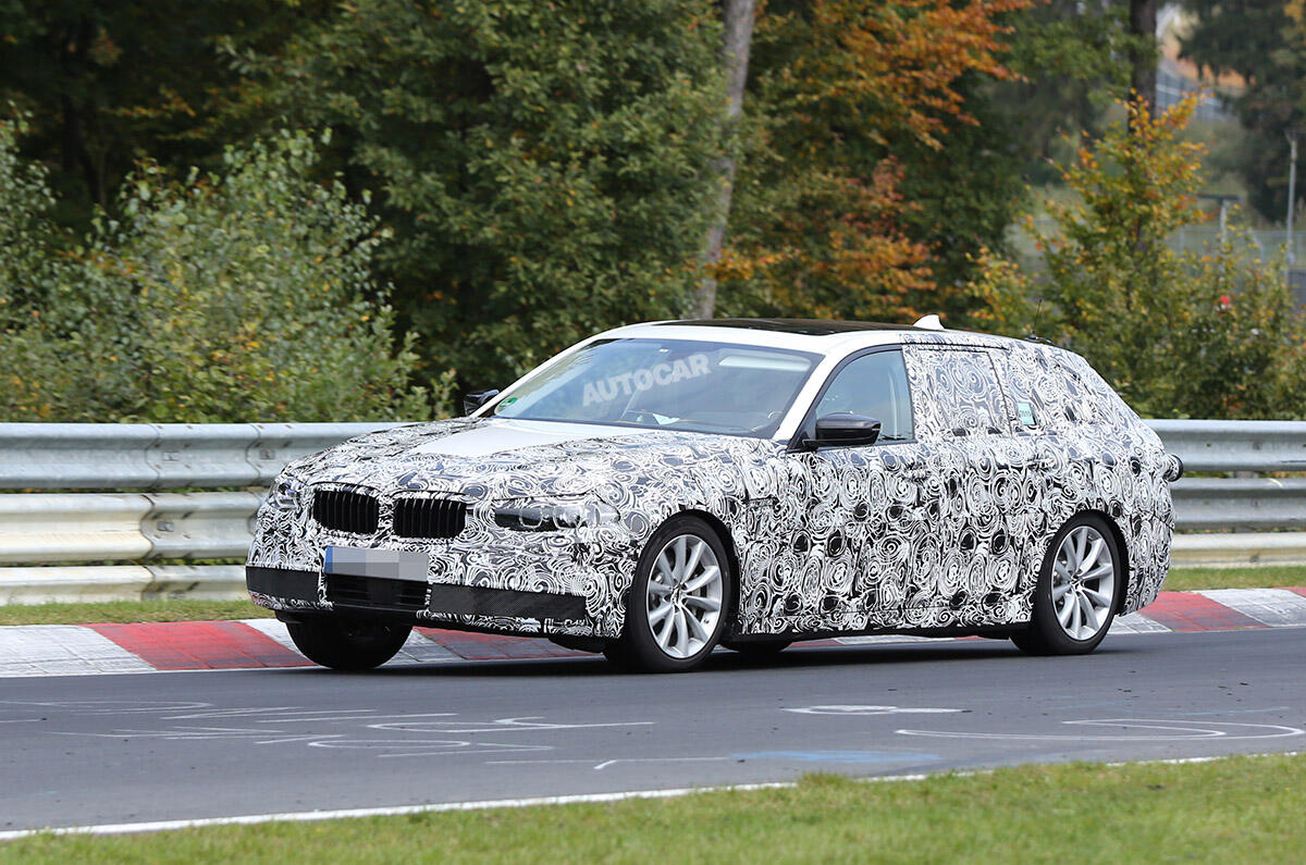 BMW 5 Series Touring spy shots