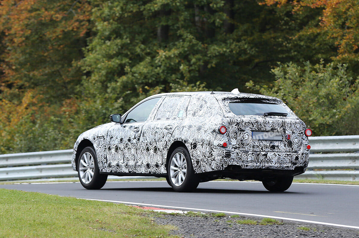 BMW 5 Series Touring spy shots
