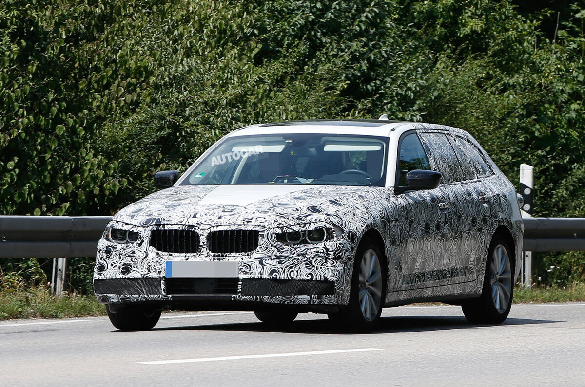 BMW 5 Series Touring spy shots