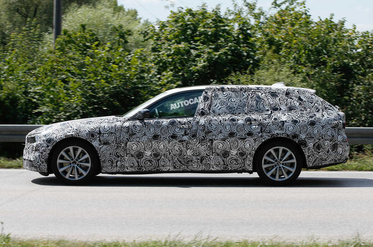 BMW 5 Series Touring spy shots