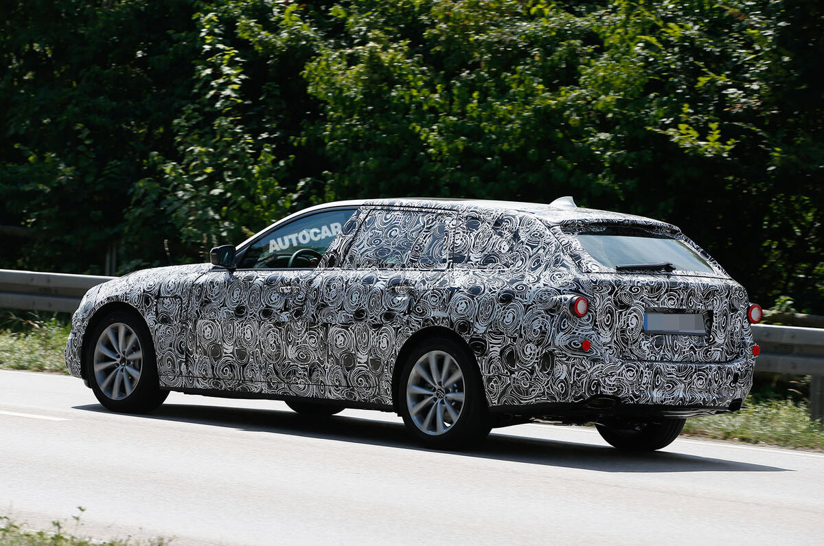 BMW 5 Series Touring spy shots