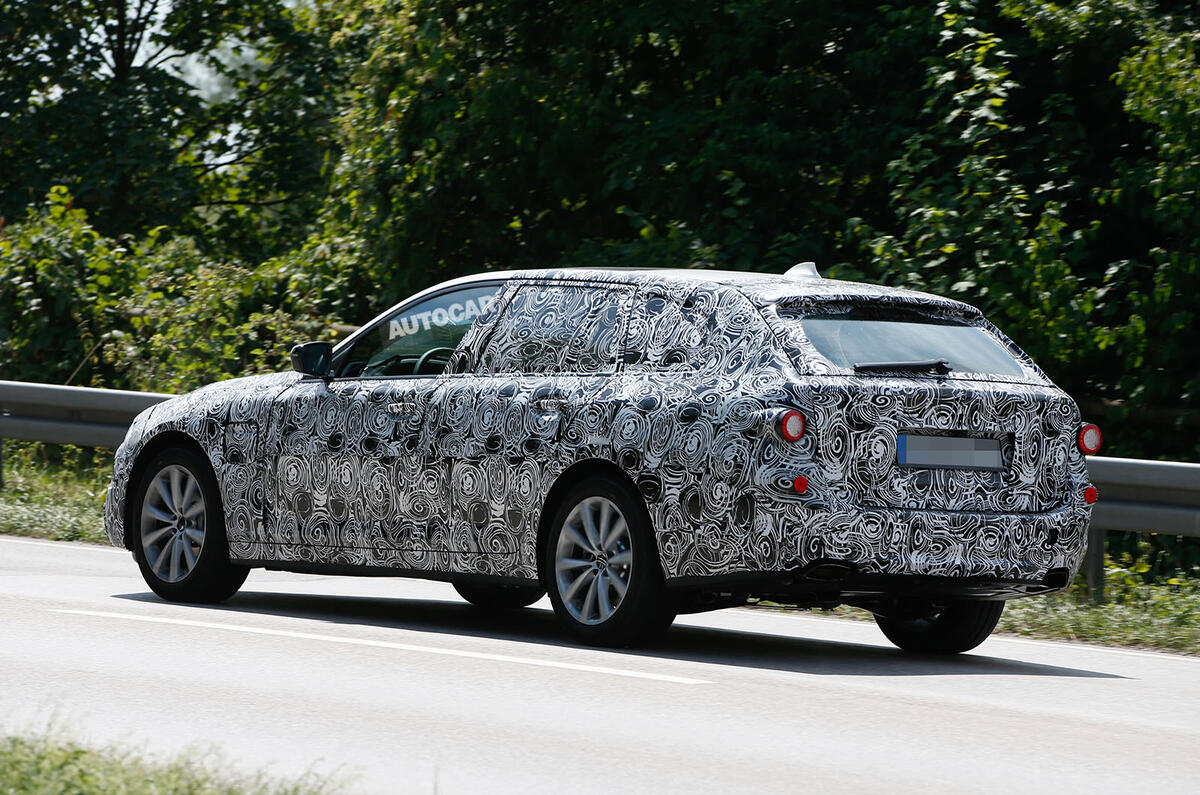 BMW 5 Series Touring spy shots