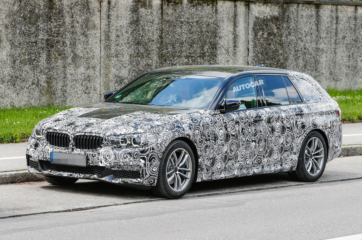 BMW 5 Series Touring spy shots