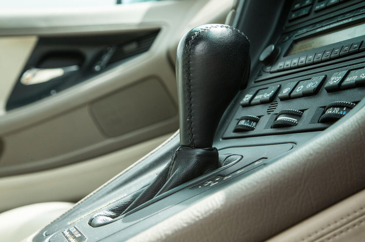 BMW 8 Series E31