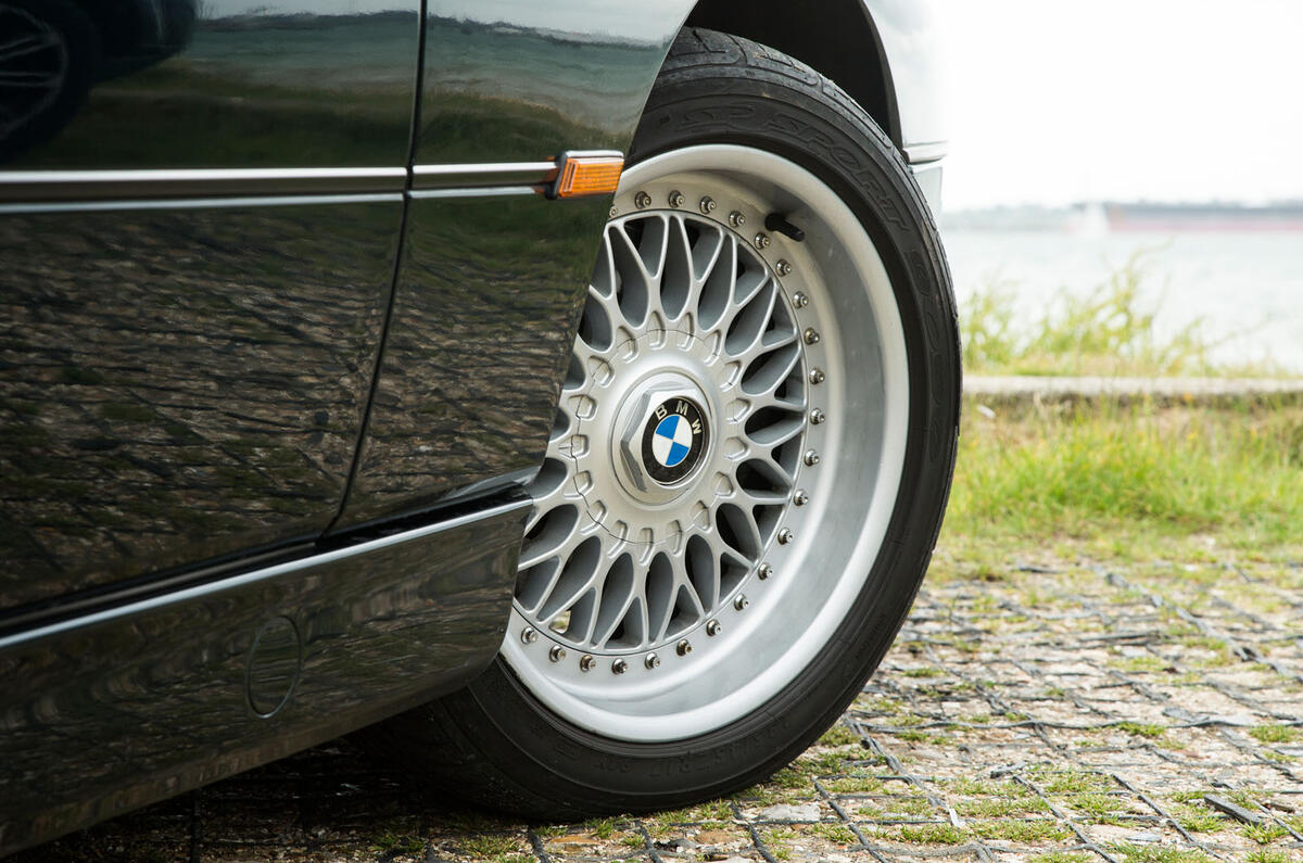 BMW 8 Series E31