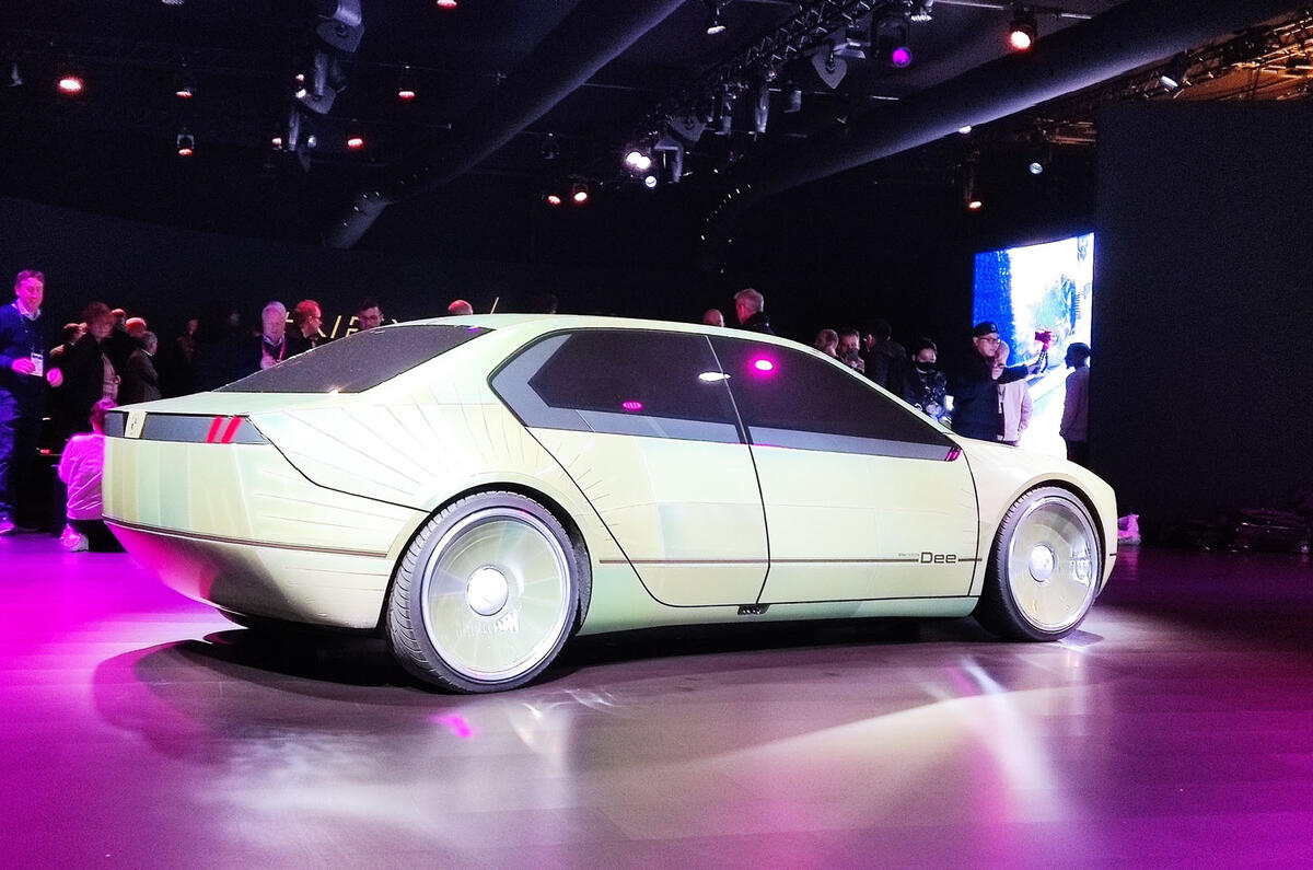 BMW DEE concept at CES rear quarter