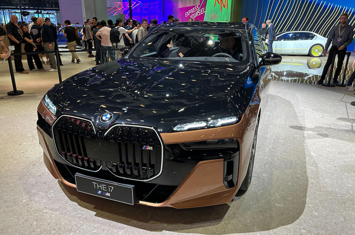 BMW i7 at shanghai motor show 1