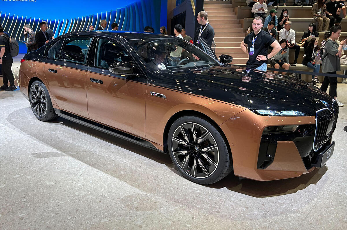 BMW i7 at shanghai motor show 2 BMW i7 at shanghai motor show 2