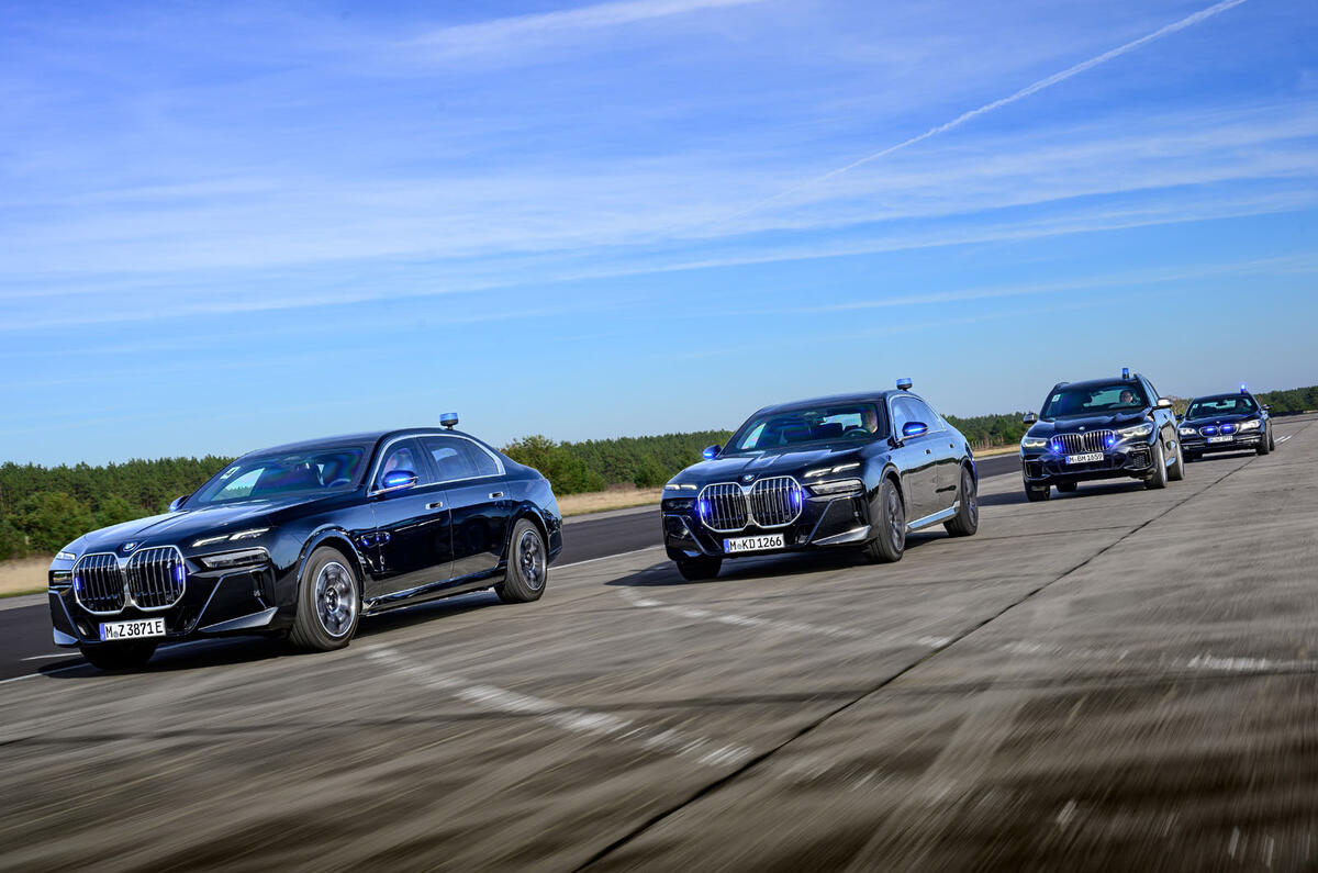 BMW i7 Protection convoy BMW i7 Protection convoy