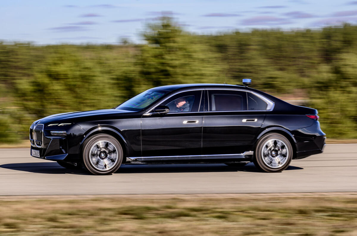 BMW i7 Protection side tracking BMW i7 Protection side tracking
