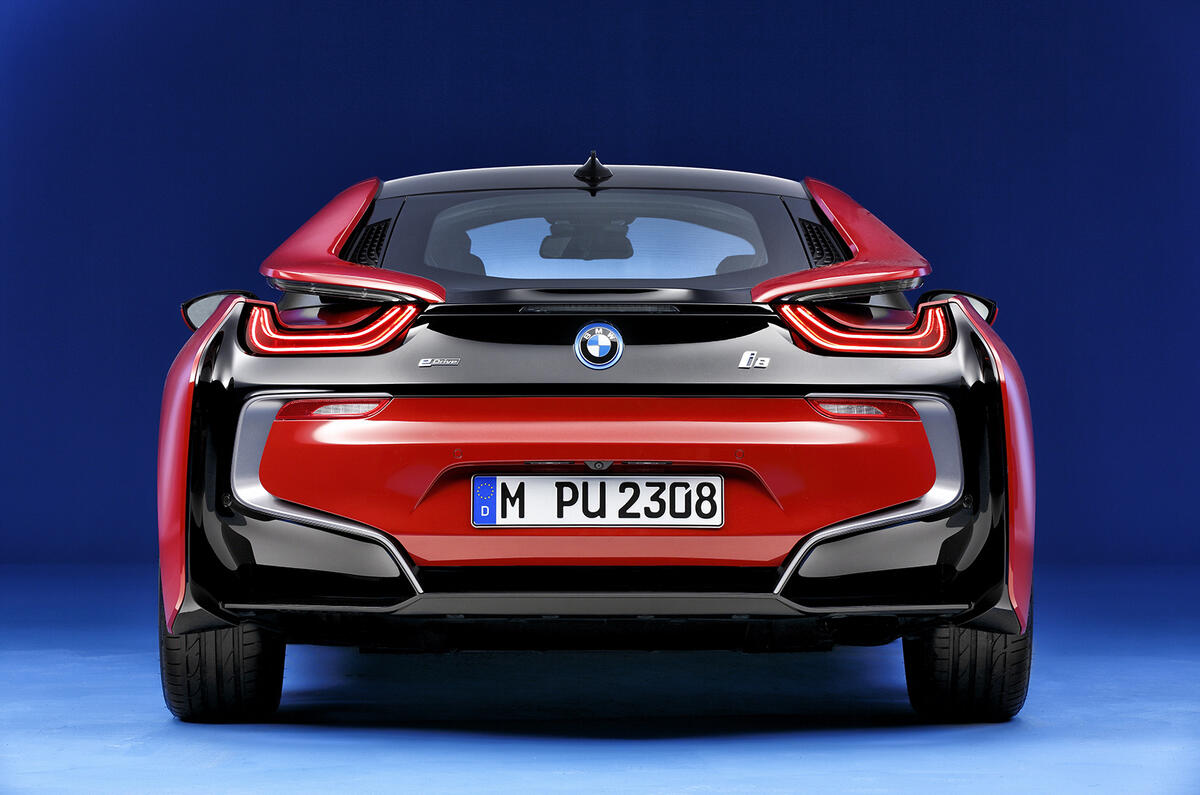 BMW i8 Protonic Red edition