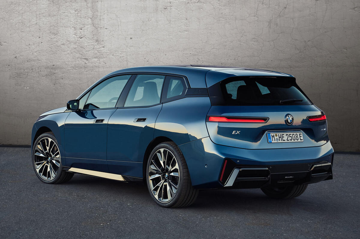 BMW iX 2025 xDrive 60 M Sport rear qtr static