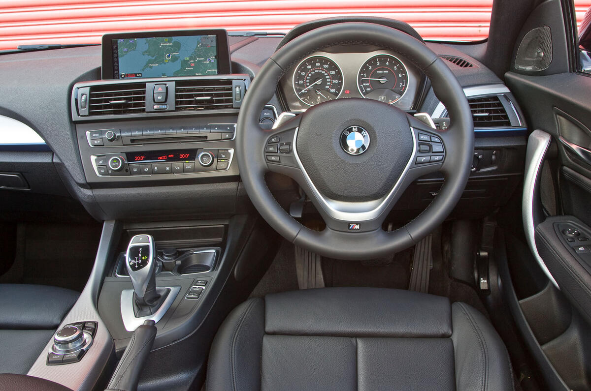 BMW M135i 2012 dashboard BMW M135i 2012 dashboard