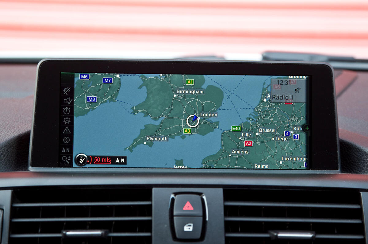 BMW M135i 2012 infotainment BMW M135i 2012 infotainment