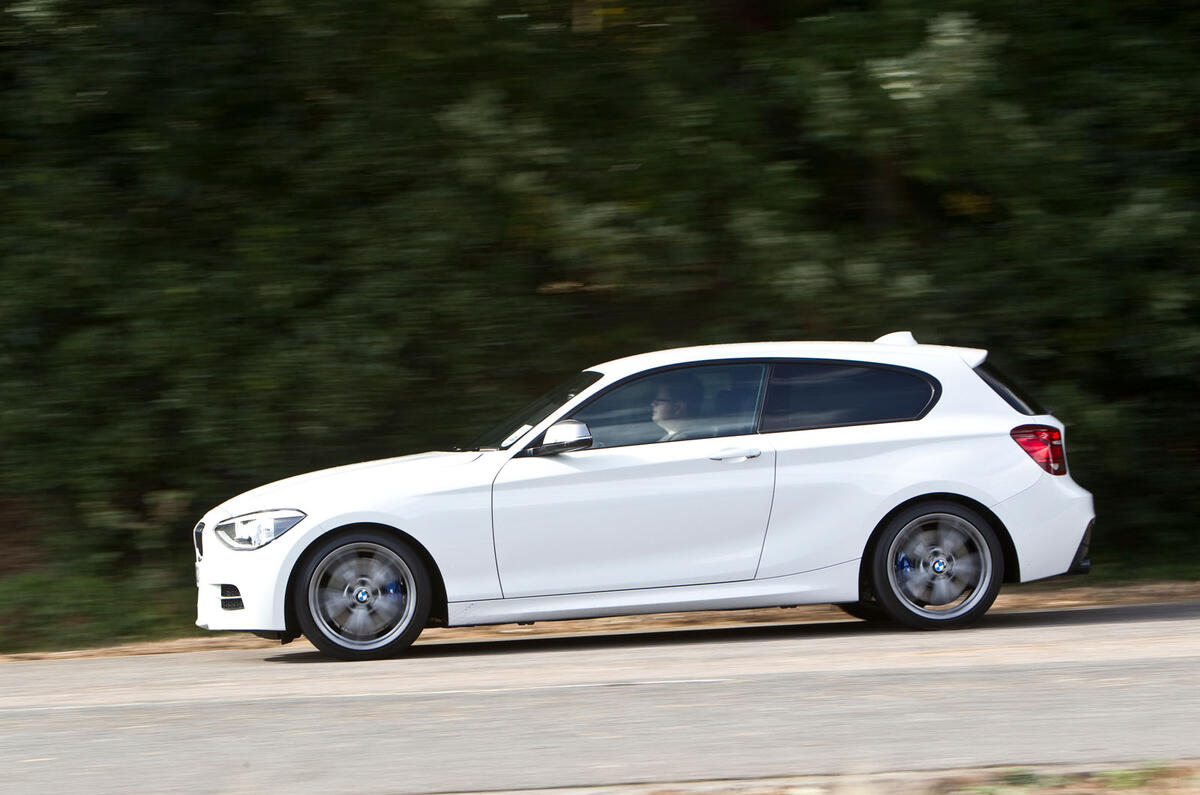 BMW M135i 2012 side tracking