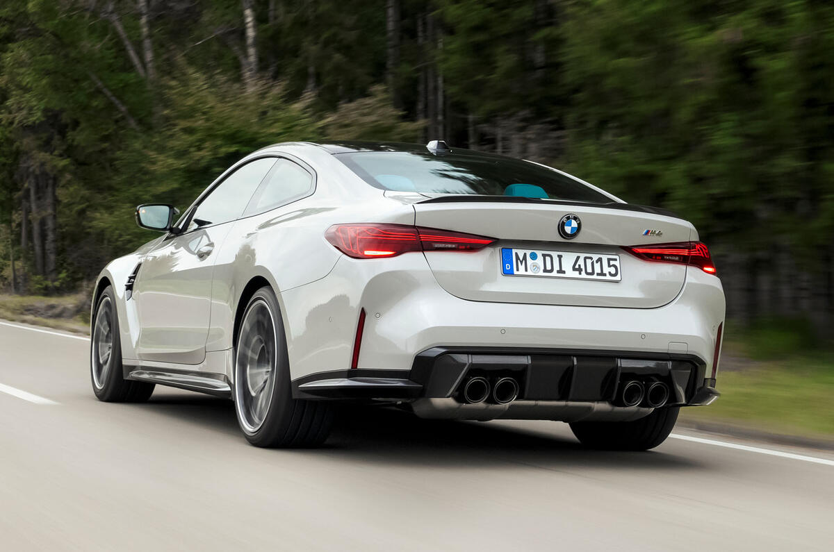 BMW M4 2024 rear quarter