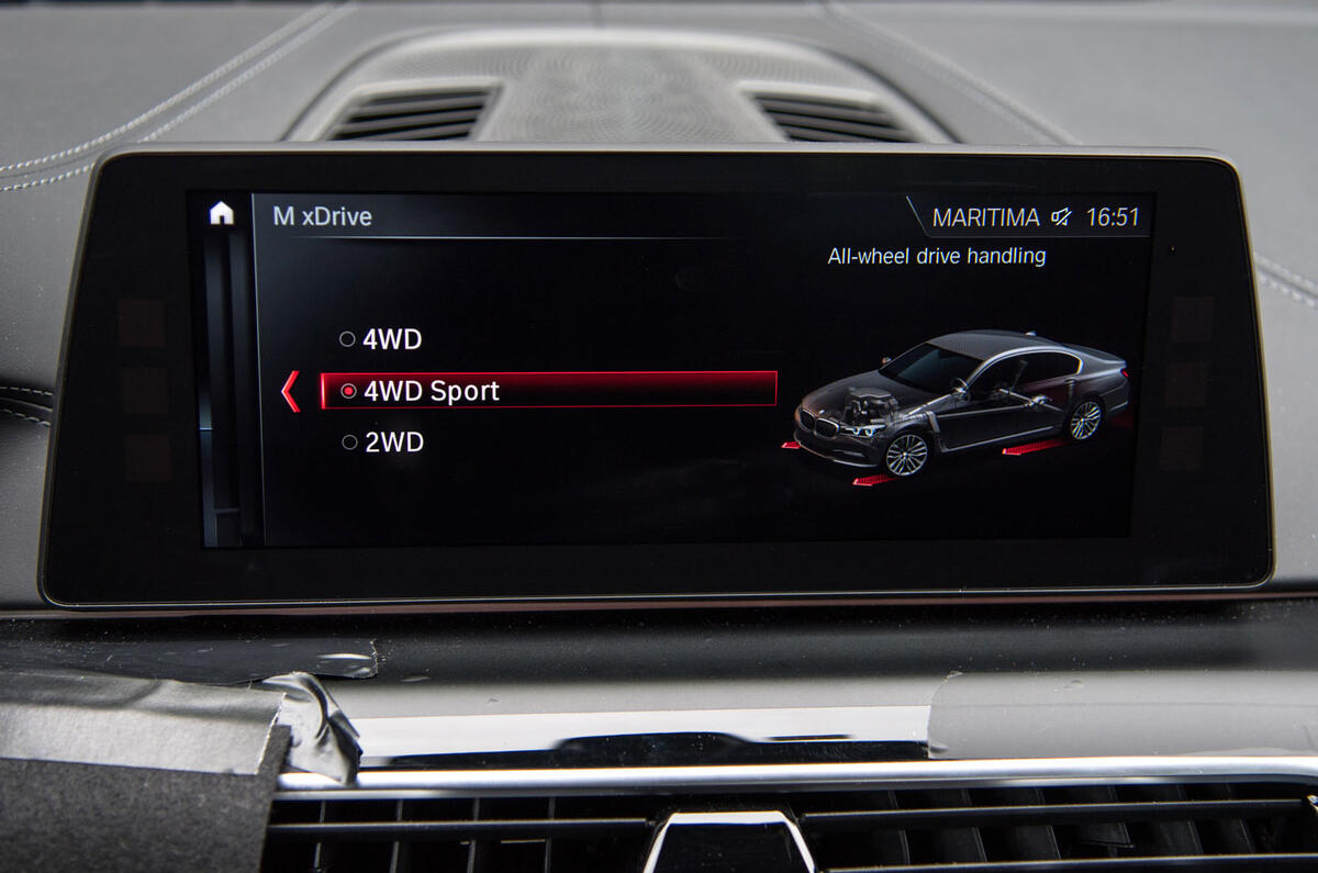 2018 BMW M5 Prototype Infotainment