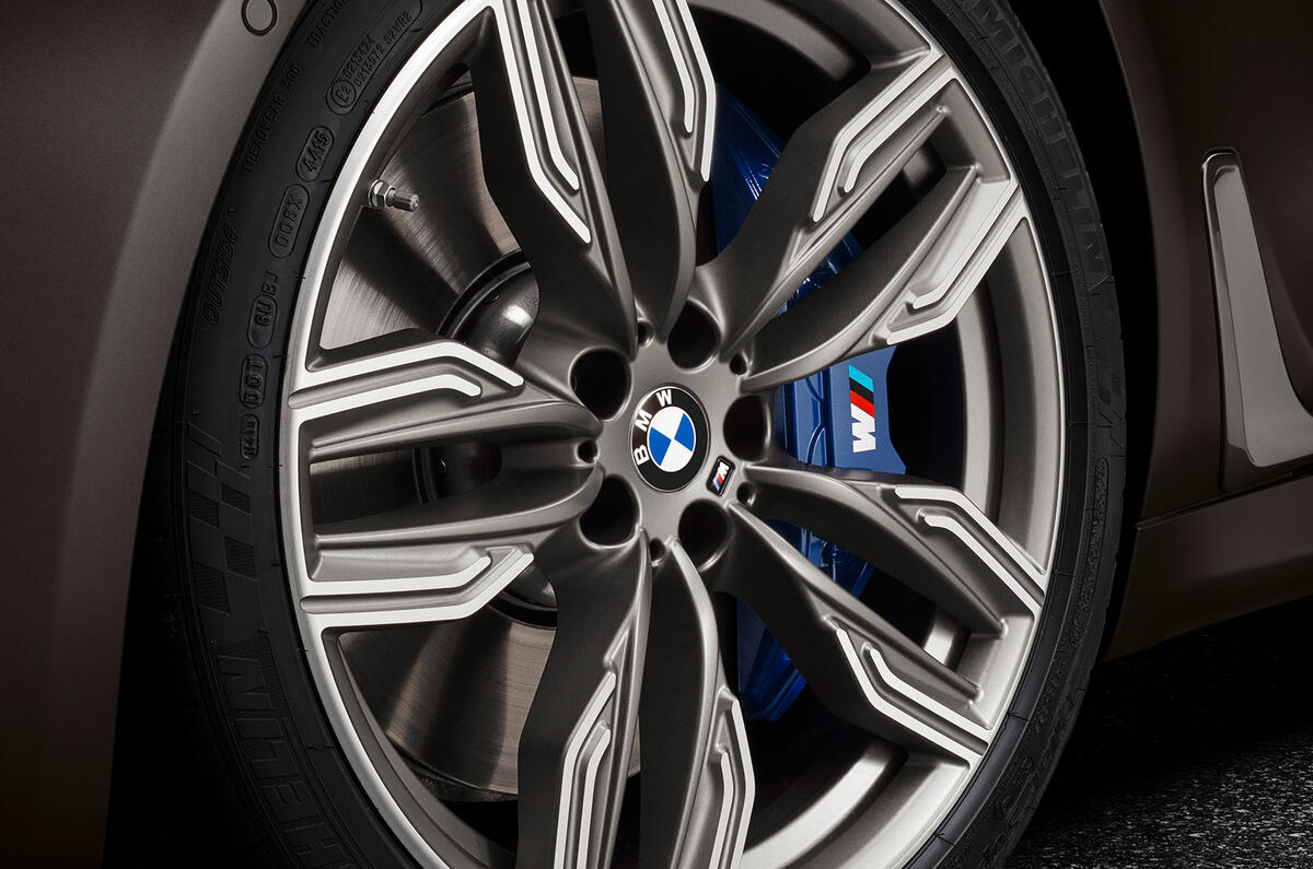 BMW 7 Series M760Li xDrive V12