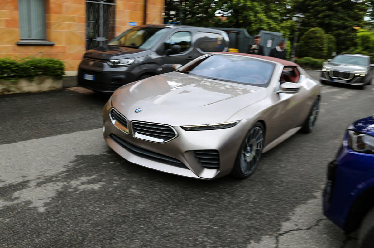 bmw skytop z8 front moving
