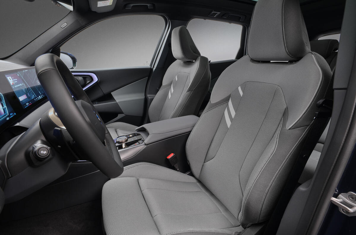 BMW X3 30e PHEV 2024 front seats BMW X3 30e PHEV 2024 front seats