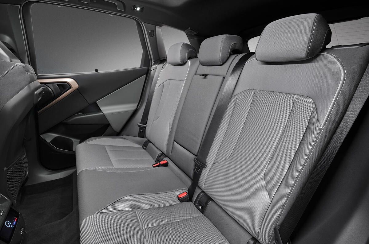 BMW X3 30e PHEV 2024 rear seats BMW X3 30e PHEV 2024 rear seats