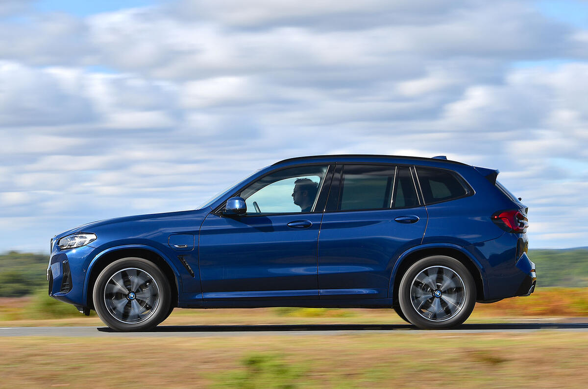 BMW X3 side