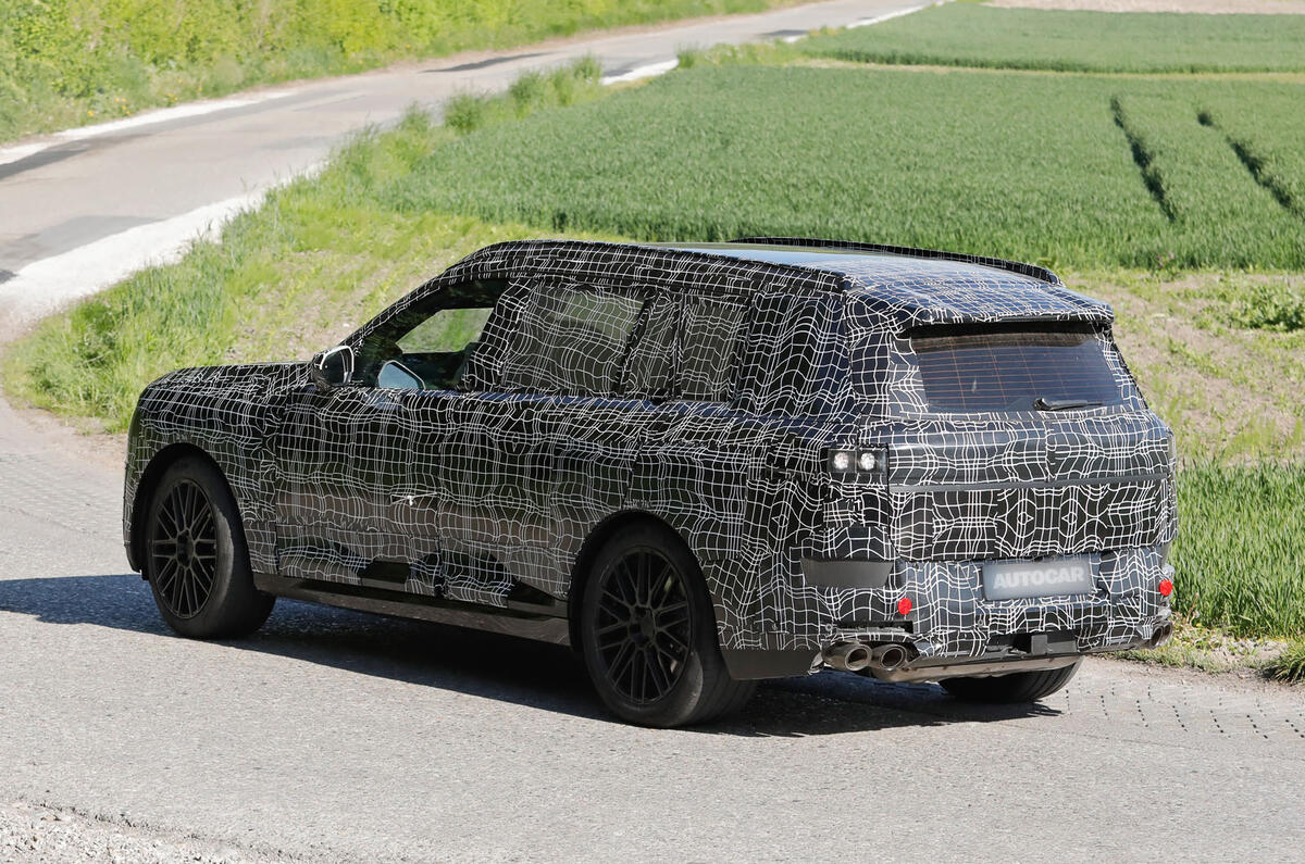 BMW X7 2027 camo rear quarter BMW X7 2027 camo rear quarter