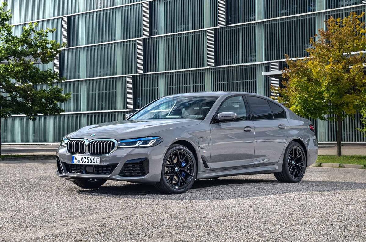 BMW 545e front side