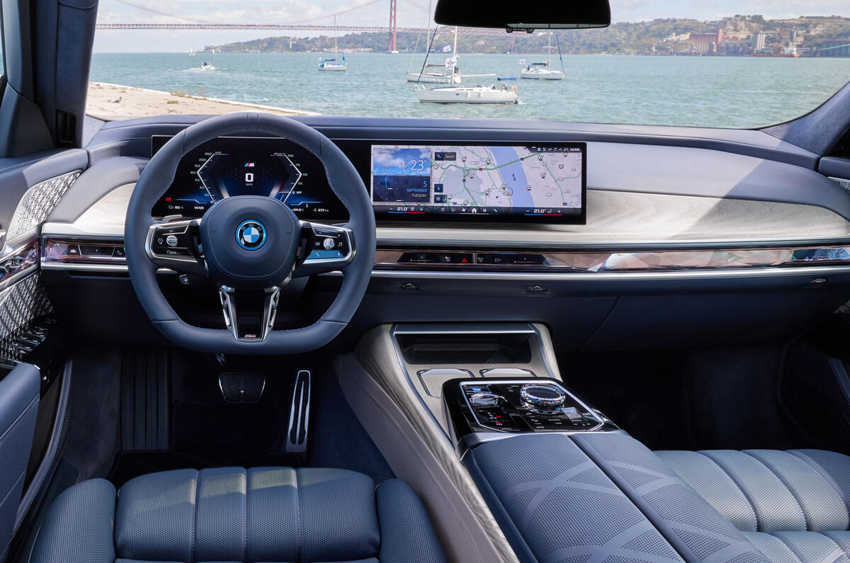 BMW i7 interior