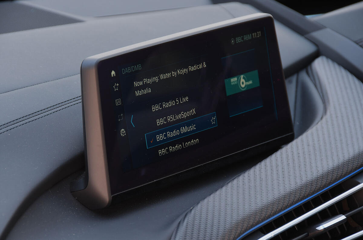 BMW i8 infotainment BMW i8 infotainment