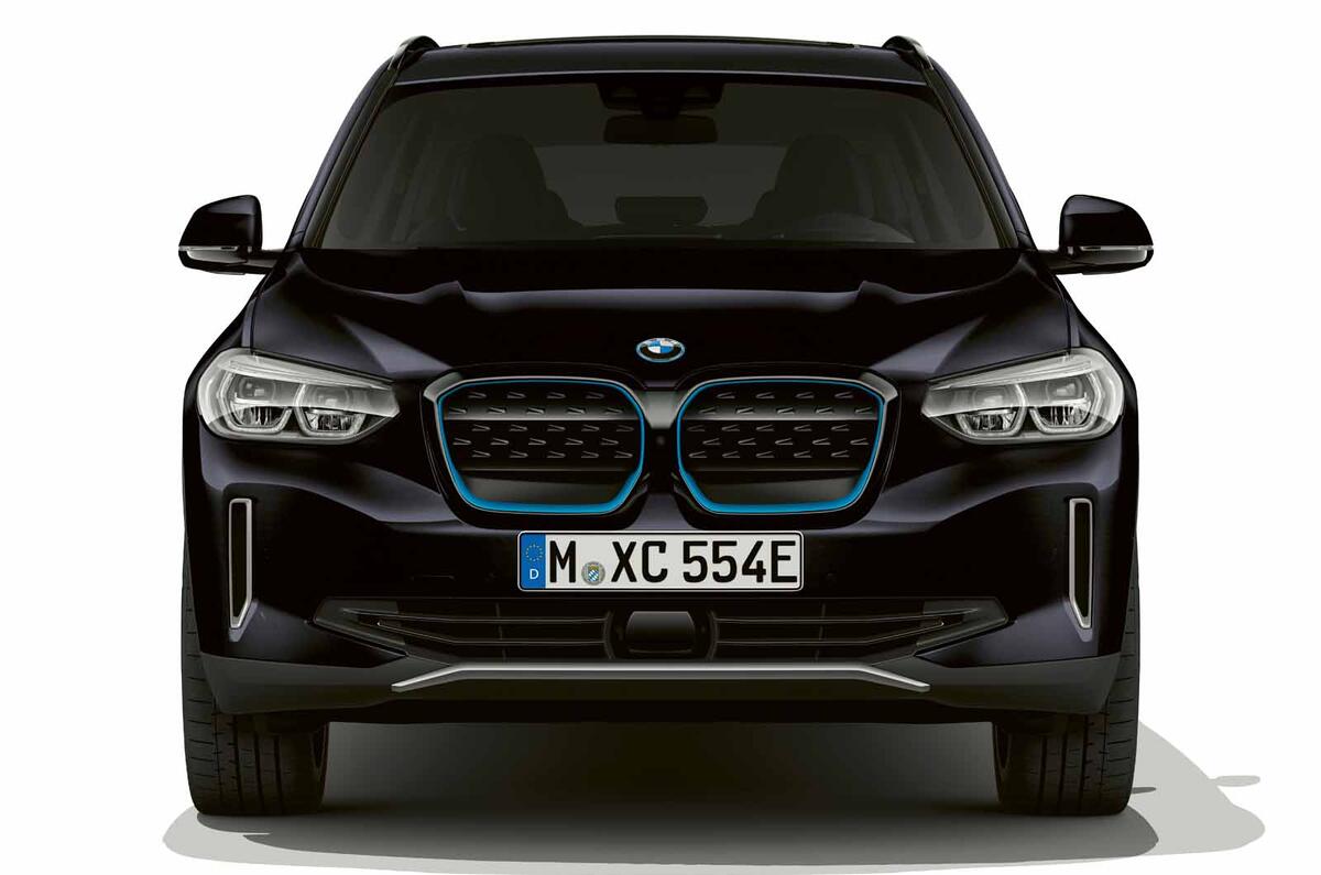 BMW iX3 black front BMW iX3 black front