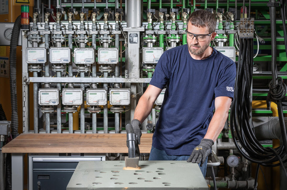 BMW iX5 hydrogen powertrain