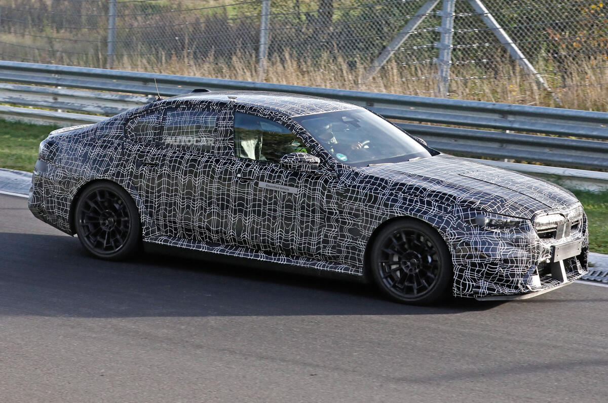 BMW M5 spied driving track front 3 4 1 BMW M5 spied driving track front 3 4 1