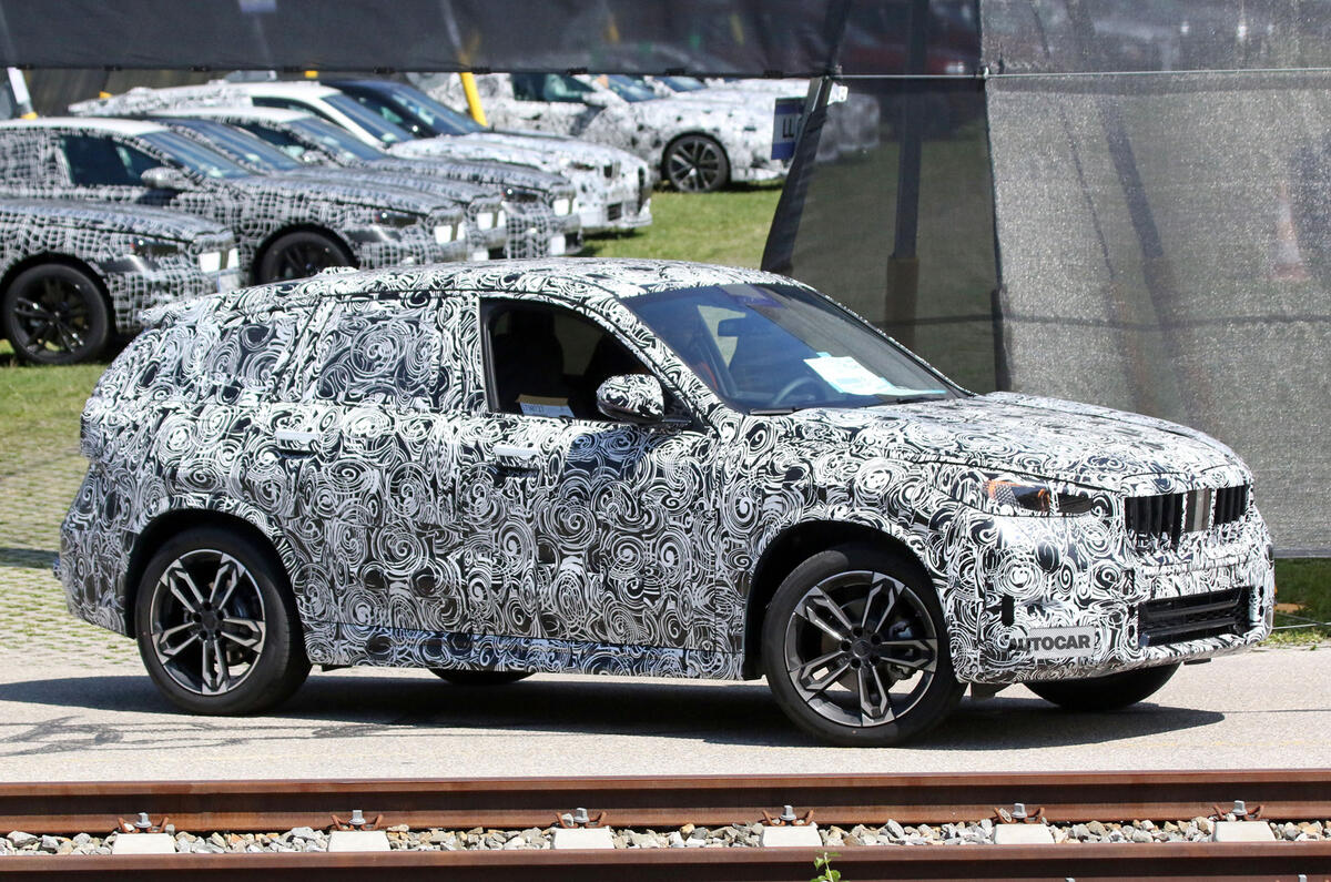 BMW X1 8 BMW X1 8